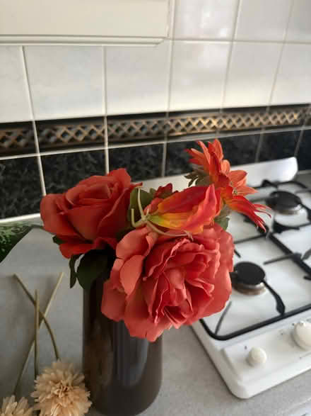 Photo of free 2 vases and artificial flower oddments (Claregate WV6) #3