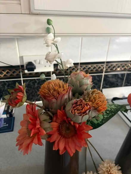 Photo of free 2 vases and artificial flower oddments (Claregate WV6) #2