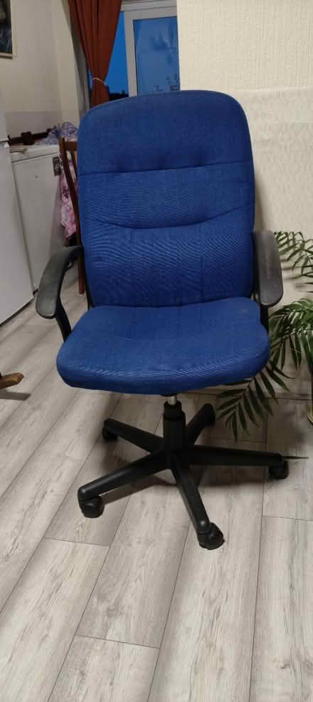 Photo of free Office chair (LE3 9nj) #1
