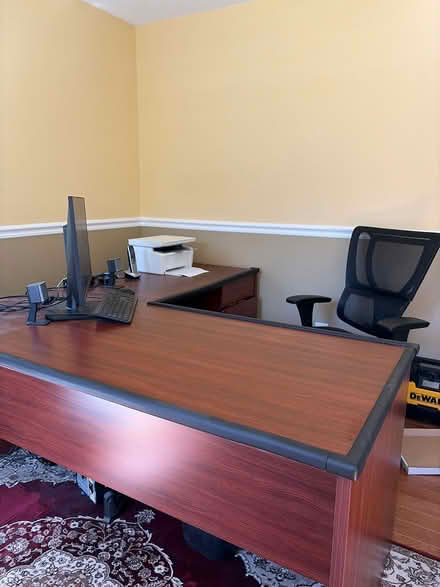 Photo of free Desk (South Nashua) #1