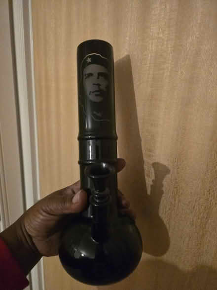 Photo of free Che Guevara Bong (Lewisham SE13) #2