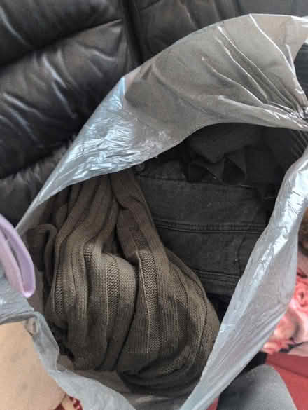 Photo of free bag of cloths women's size 12-18 (Erith DA8) #2