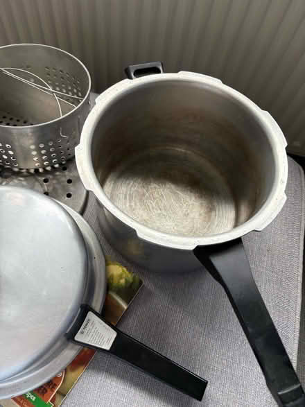 Photo of free Pressure cooker (Erith DA17) #3