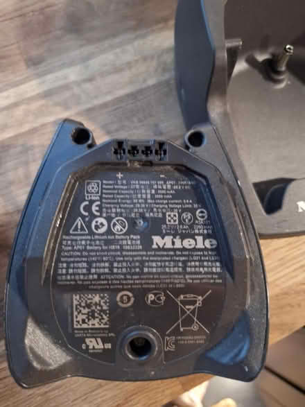 Photo of free Miele battery charger (Chesterfield. Derby rd S40) #3