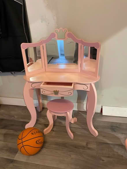 Photo of free Children’s Vanity Table (Centretown) #1