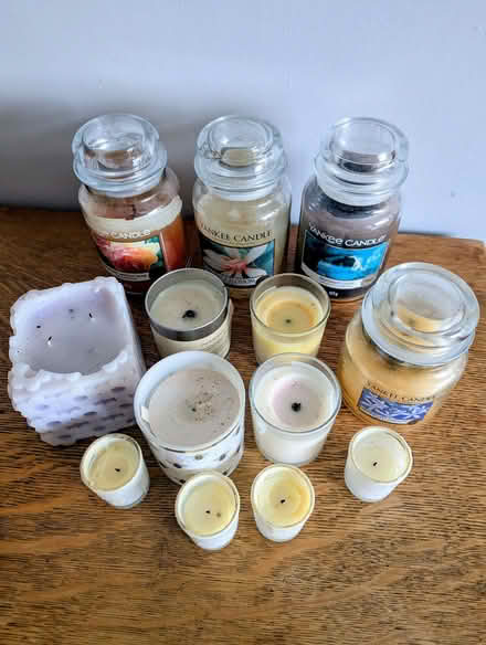 Photo of free several part-burned candles including yankee candles (Berkhamsted HP4) #1