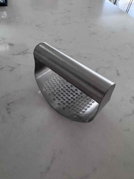 Photo of free garlic crusher (Dennistoun G31) #1