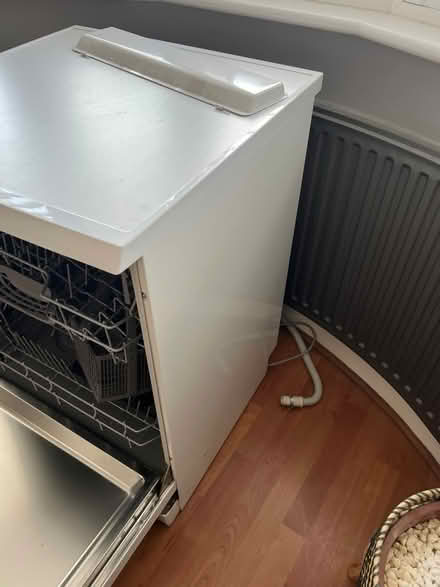 Photo of free fully working dishwasher (Rayners Lane - HA2) #2