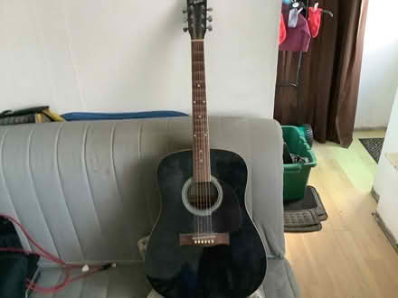 Photo of free Faulty guitar (Crewkerne) #1