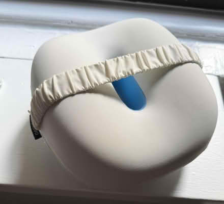Photo of free Cushion with strap (10025) #1