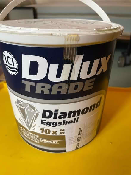 Photo of free PAINT: Dulux trade emulsion 'Soft Moss' (De Parys MK40) #1