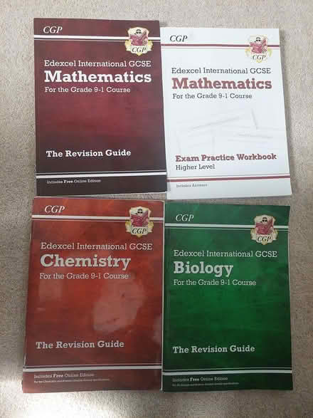 Photo of free Gcse revision books (Sevenoaks TN13) #1