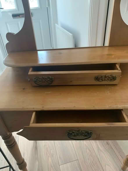 Photo of free Victorian dressing table (Farnborough gu14) #1