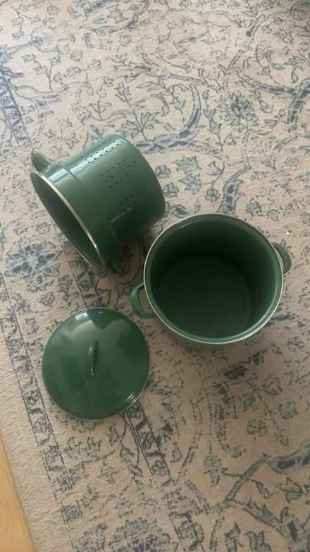 Photo of free Pot w/colander insert (burlington) #1