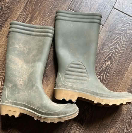 Photo of free Wellington Boots - Size 5 (Chigwell IG7) #1