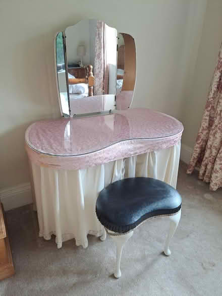 Photo of free Kidney shaped dressing table/stool (Slaithwaite HD7.) #3