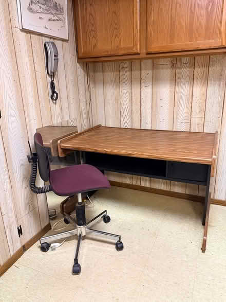 Photo of free Computer desk and chair (Rostraver) #1