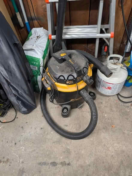 Photo of free Shop vac (South Tacoma) #1