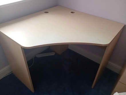 Photo of free Corner desk (Didcot OX11) #1