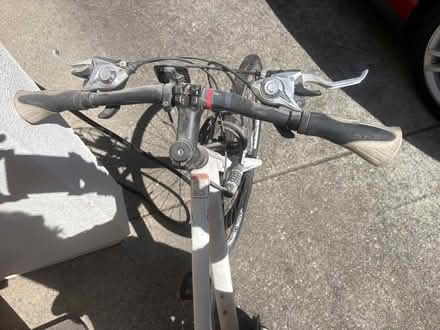 Photo of free Girls Diamondback Clarity Bicycle (Grey Eagle) #2