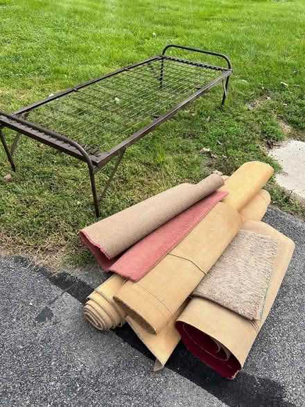 Photo of free curb alert (Town of Amsterdam) #1