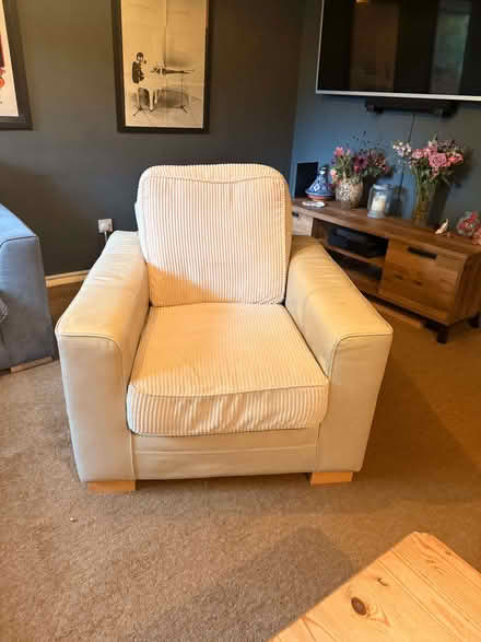 Photo of free Large Single Seat Armchair (St. Stephen's CT2) #1