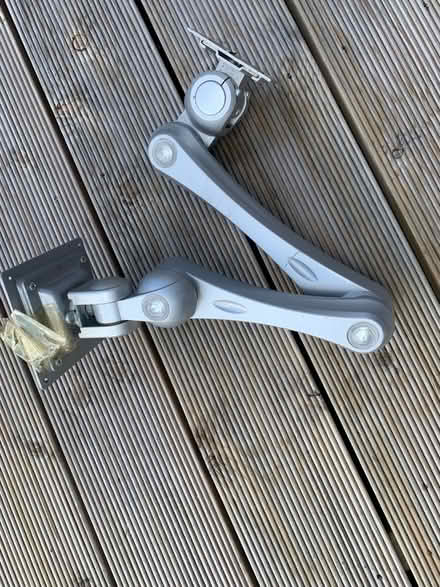 Photo of free Tv wall bracket (Monifieth DD5) #1