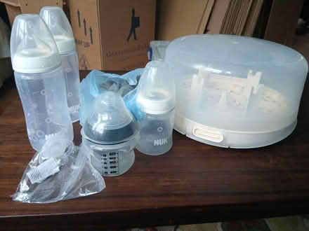 Photo of free Baby bottles and steriliser (Clapham (SW4)) #1