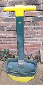 Photo of free Lawn Spreader (fertilizer) (Kenilworth CV8) #1