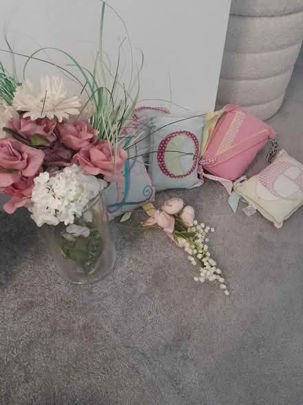 Photo of free Flower Dec & Vase and love cushion (Hockley Heath B94) #1