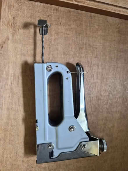Photo of free Staple gun (Gwespyr CH8) #2