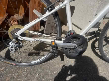 Photo of free Girls Diamondback Clarity Bicycle (Grey Eagle) #3