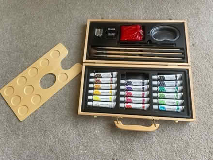 Photo of free Watercolour set (Finsbury Park, N4) #1