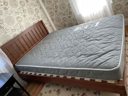 Photo of free loveseat, double bed, exercize cube (near Preaton) #2