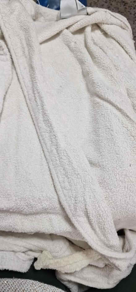 Photo of free S/ M body shop dressing gown (Brandhall b68) #2
