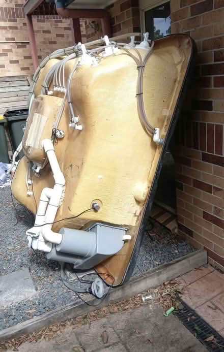Photo of free SPA working order (Eagleby) #3