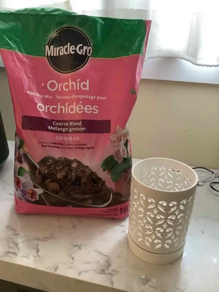 Photo of free Orchid potting mix & 4” orchid pot (SW Aurora-Bathurst & Henderson) #1