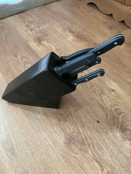 Photo of free Knife block (EN5 5NY) #1