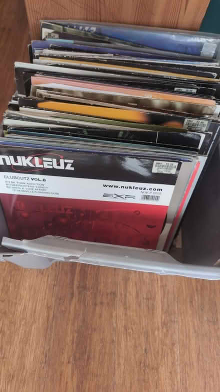 Photo of free Vinyl Records from the 90s/2000s (Coney Hall BR4) #1