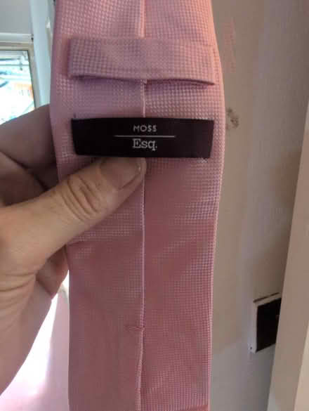 Photo of free Moss brothers pink tie (Erith DA8) #3