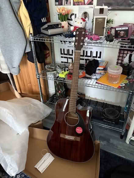 Photo of free guitar (Chicago Ridge) #2