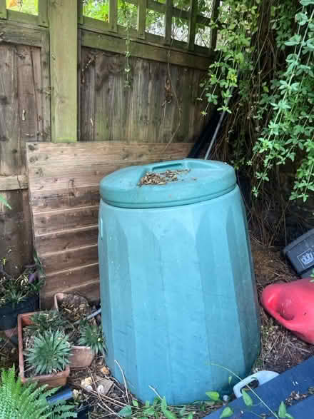 Photo of free Large garden compost bin (SE12 8qq) #1