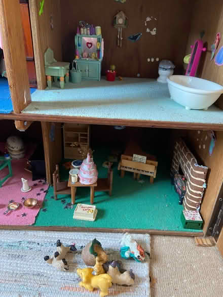 Photo of free Dolls house (Longham NR19) #4