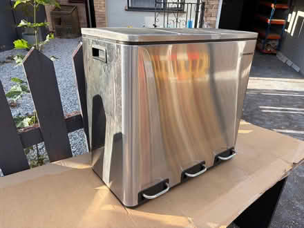 Photo of free 3 compartment bin (Inham Nook NG9) #2