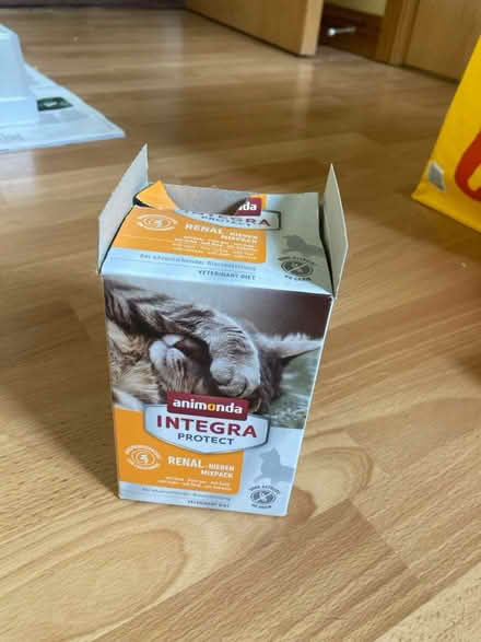 Photo of free Renal cat food (Leith EH6) #2