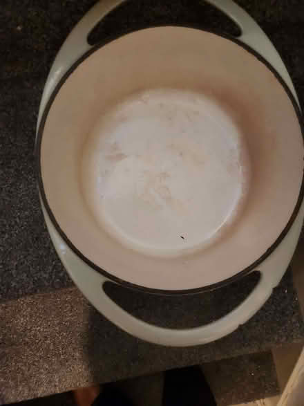 Photo of free Green casserole pot. Sticky beige /marble effect panels (Haggerston E8) #1