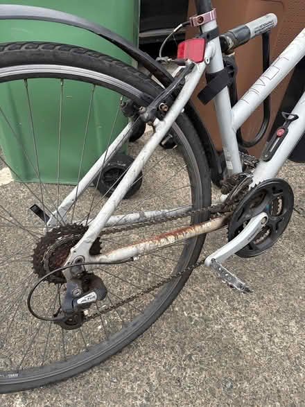 Photo of free Ladie’s bicycle (needs repair) (Dublin 8 (Clanbrassil st area)) #4
