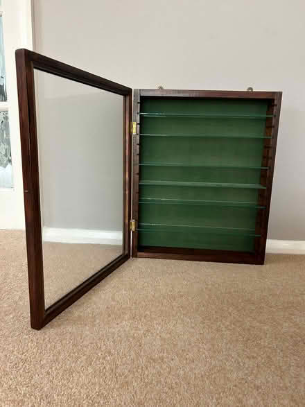 Photo of free Small wall cabinet (Petts Wood BR5) #1