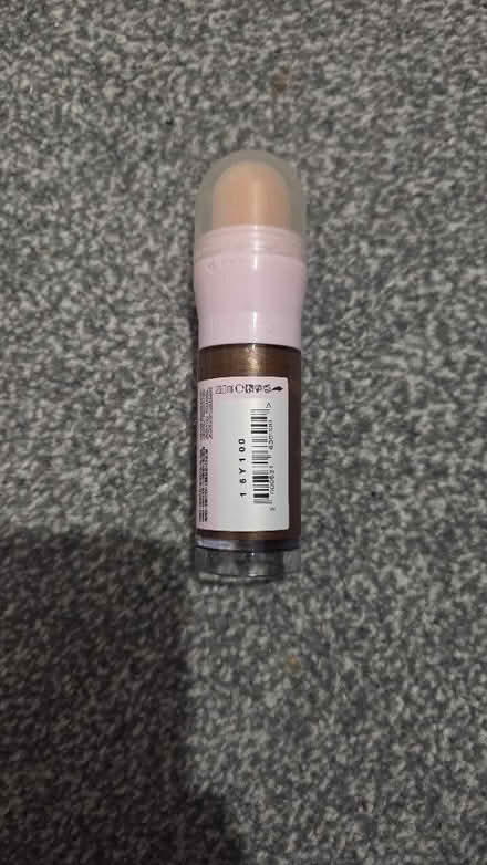 Photo of free Maybelline makeup (Dunstable LU5) #2