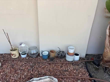 Photo of free Empty pot (Encino) #1